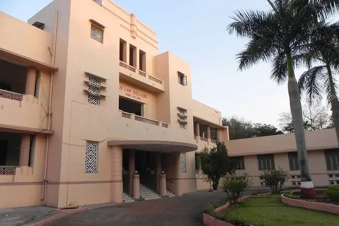 Bombay HC Allows ILS Law College Students With Attendance Shortage To Take Exams, Orders Supplementary Tests